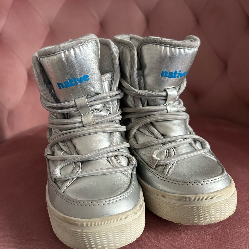 Native Kids Metallic Silver Boots